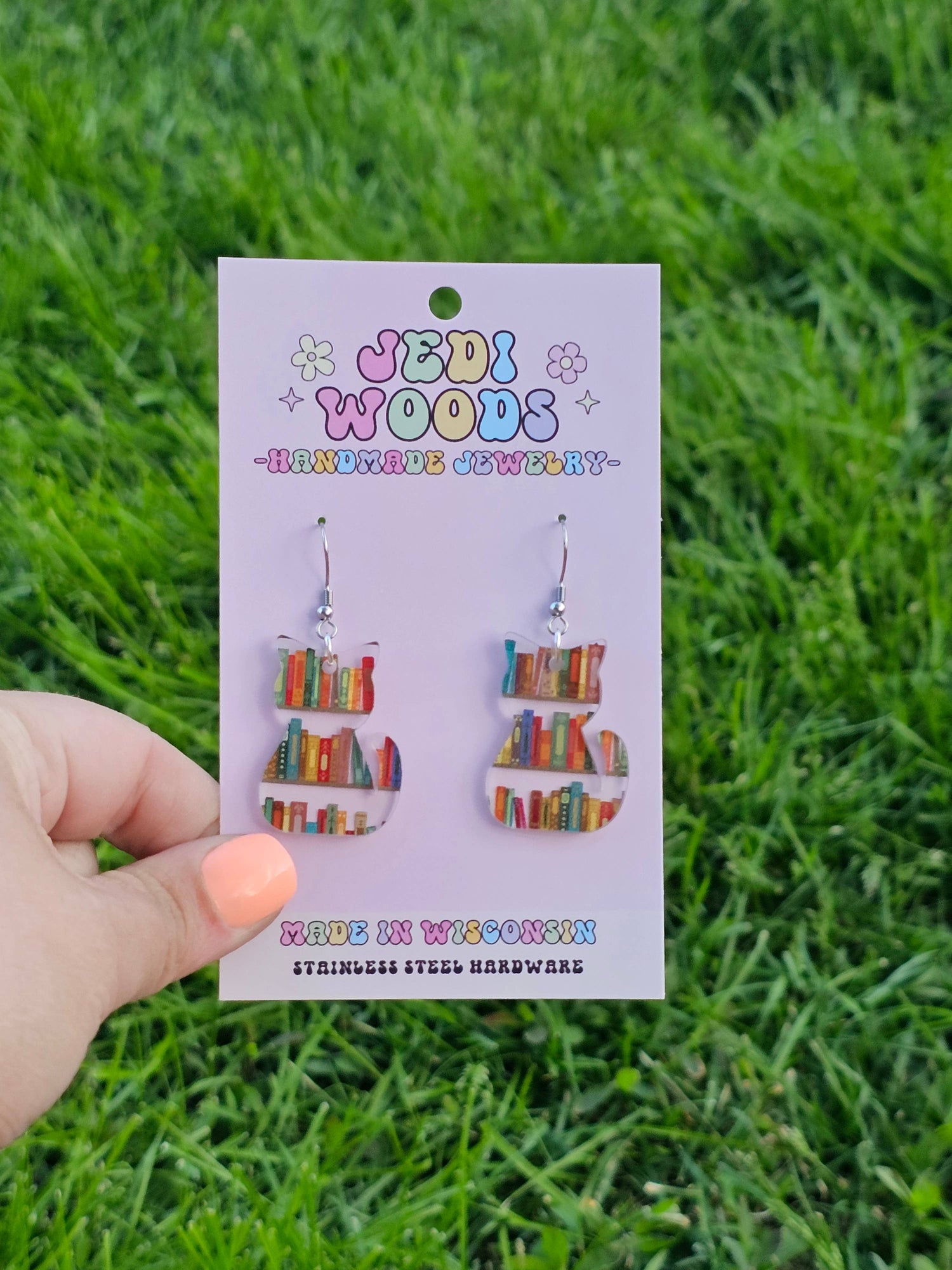 Bookshelf Cat Earrings